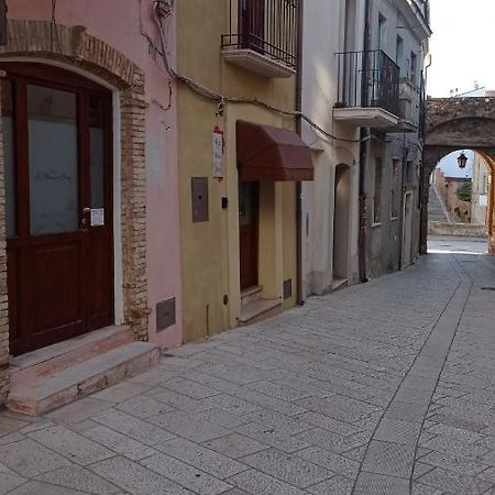 La Stanza Nel Borgo Apartment Termoli Exterior foto