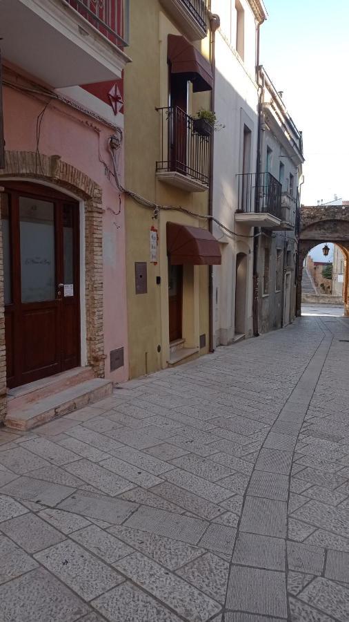 La Stanza Nel Borgo Apartment Termoli Exterior foto